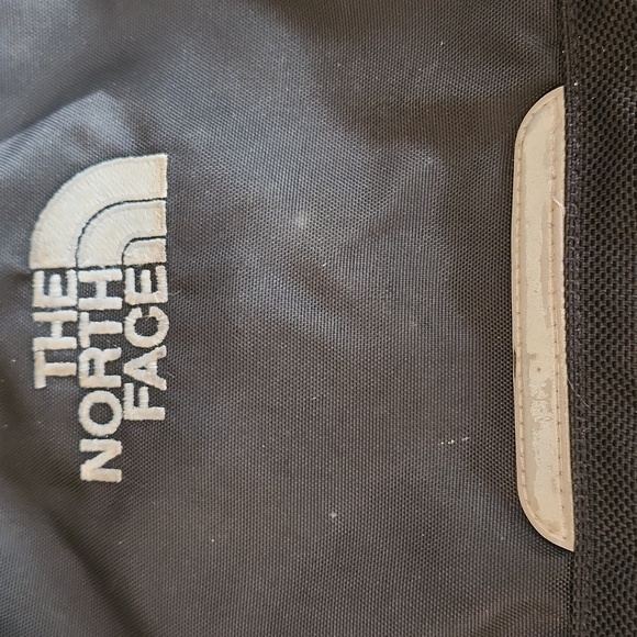 The North Face black womans belt bag - Picture 2 of 10